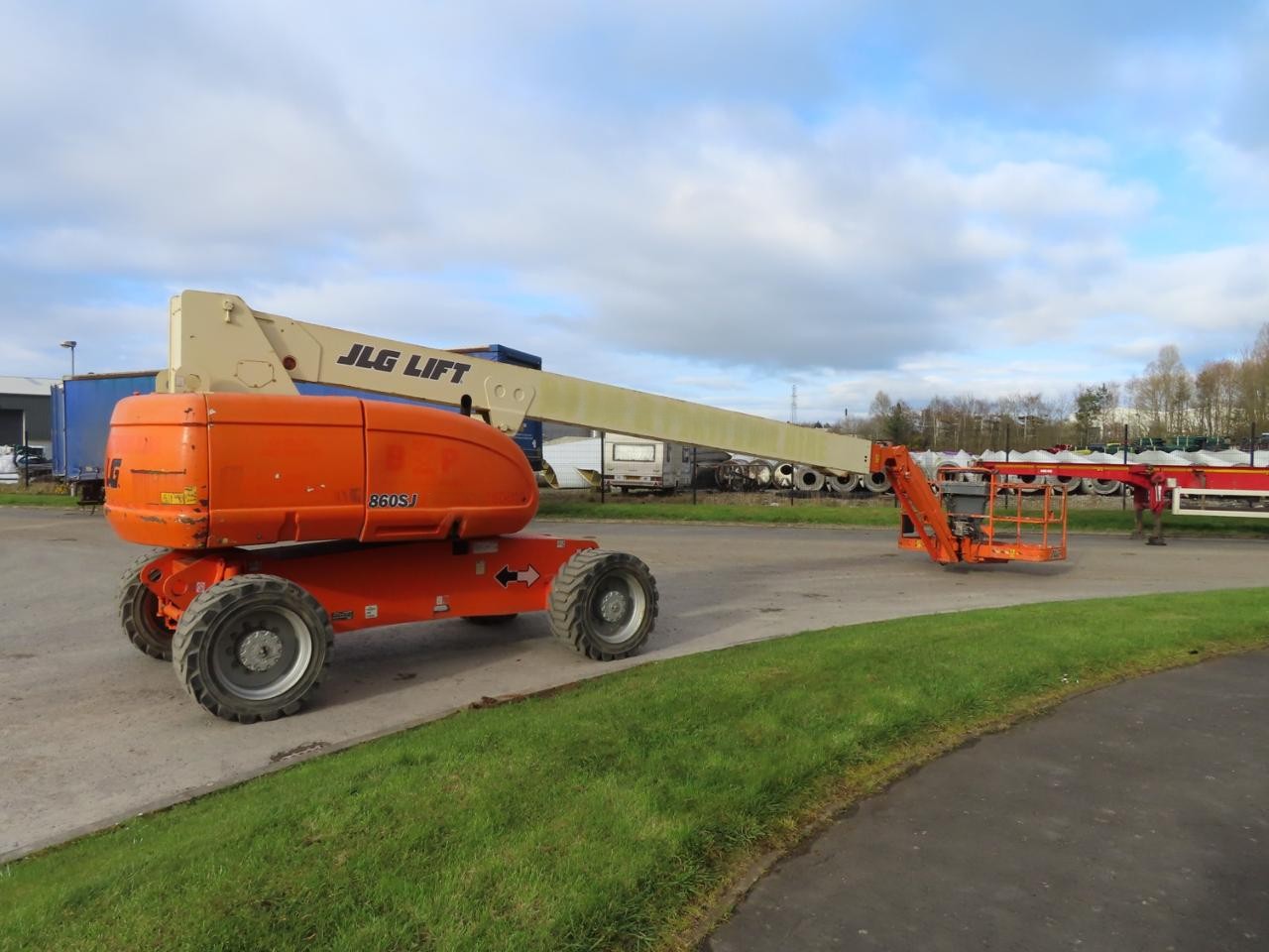 Sold - Scissor Lift - View 2